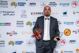 معرفی آقای امین فرزدقی یکی از برترین های شب جایزه رادیو نشاط استرالیا 