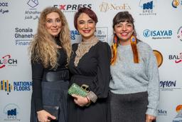 معرفی خانم گلاره پور ، یکی از برترین های شب جایزه رادیو نشاط استرالیا