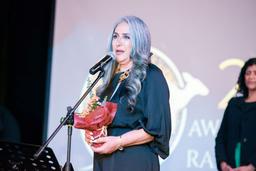 معرفی خانم ناهید امامی ، یکی از برترین های شب جایزه رادیو نشاط استرالیا