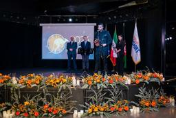 معرفی شرکت NATIONAL FLOORS با مدیریت آقای سهند ظهوری، یکی از برترین های شب جایزه رادیو نشاط استرالیا بعنوان کارآفرینان جوان در استرالیا 