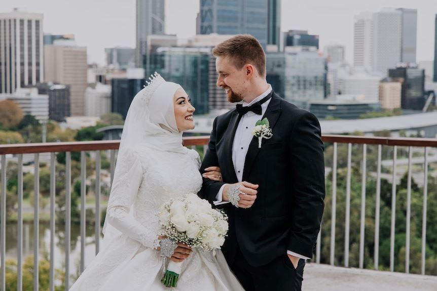 تبعات ناشی از اقدام فاطمه پیمان، بر موقعیت شغلی همسرش