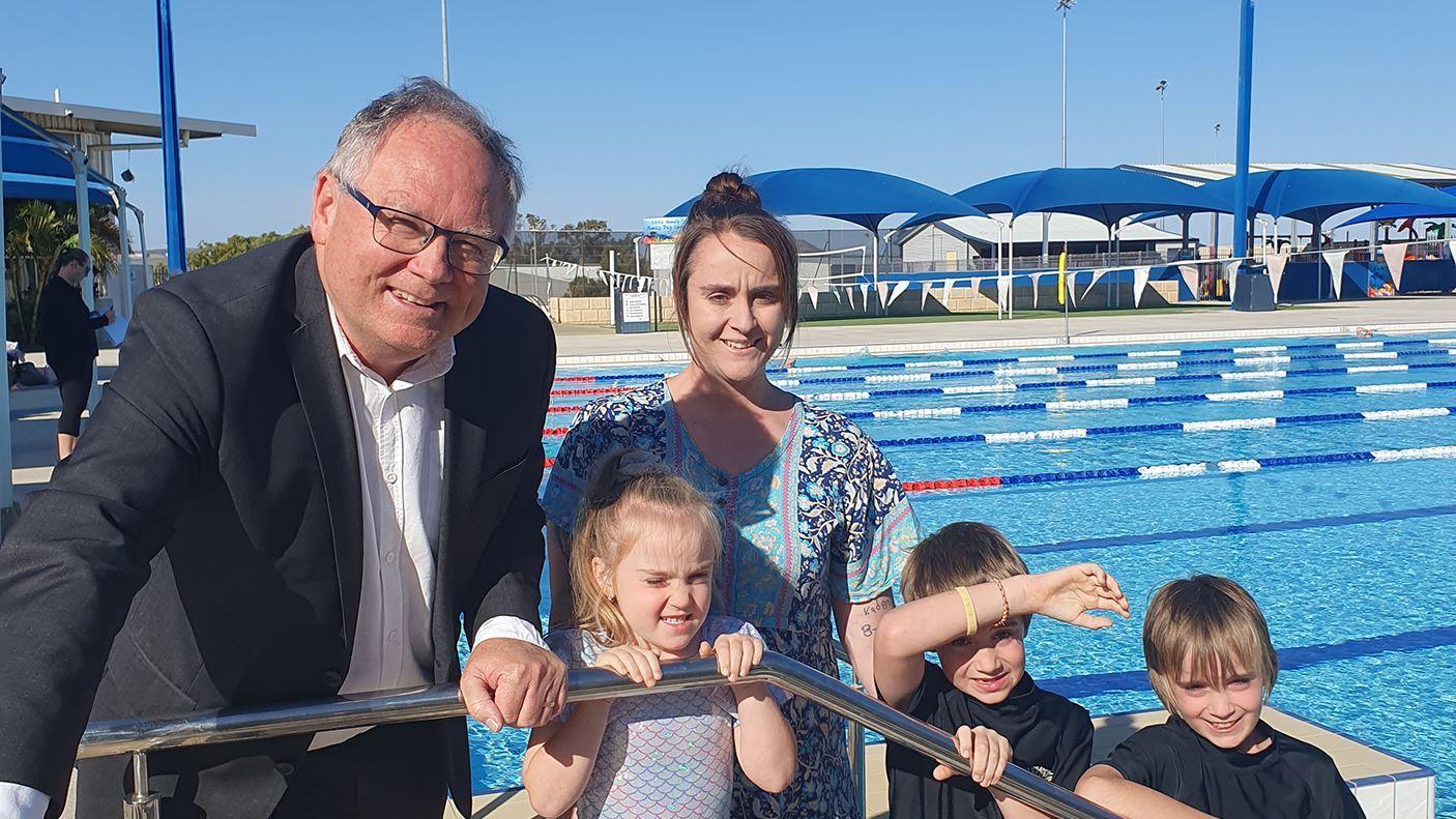 دسترسی کودکان در مناطق رجینال ایالت استرالیای غربی به استخر رایگان 