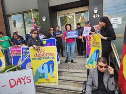 صدمین روز تحصن شبانه روزی پناهندگان بلاتکلیف استرالیا در ملبورن همراه با گالری تصویری