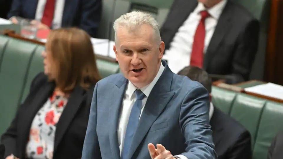 استرالیا برنامه‌‌ای برای اخراج دست جمعی افراد غیرشهروند ندارد