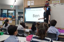 استفاده از سیستم آموزشی فونیکس(Phonics) در مدارس ابتدایی ایالت ویکتوریا