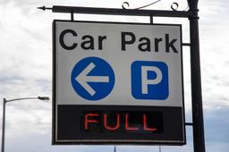 آیا شرکت‌های خصوصی در ایالت کوئینزلند حق صدور برگه جریمه دارند؟