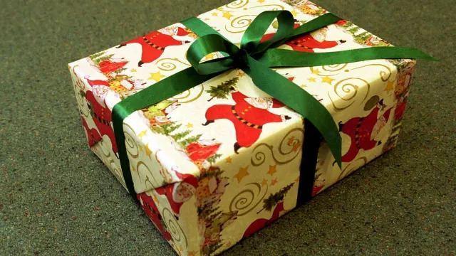 مادر خوش‌شانس در ویکتوریا با کادو کریسمس پسرش، 2.14 میلیون دلار برنده شد!