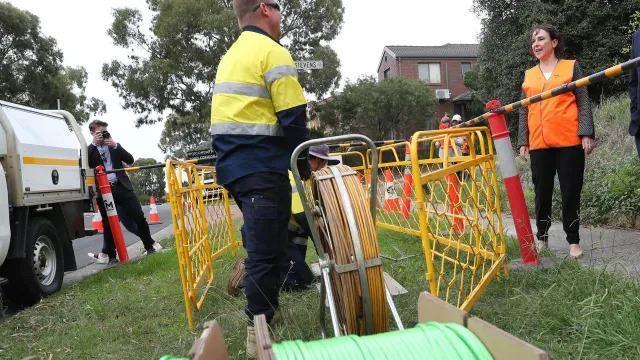 چرا کیفیت اینترنت در استرالیا پایین است؟