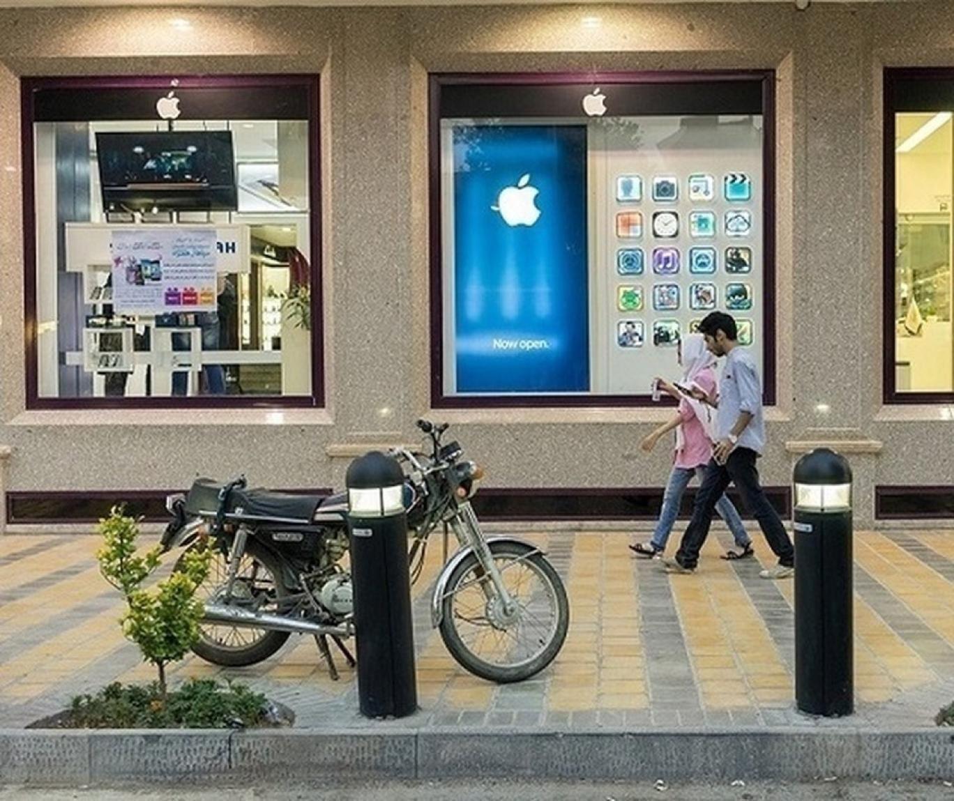 آیا گوشی‌های همراه در ایران می‌توانند از اینترنت ماهواره‌ای استفاده کنند؟