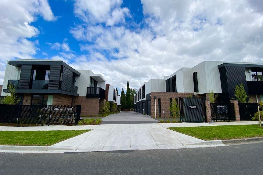 ایالت ویکتوریا برای مقابله با بحران مسکن، ساخت خانه‌های شهری را سرعت می‌بخشد