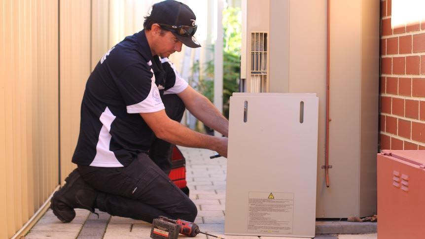 حذف تدریجی آب‌گرمکن‌های گازی در تمام خانه‌های ایالت ویکتوریا از سال 2027