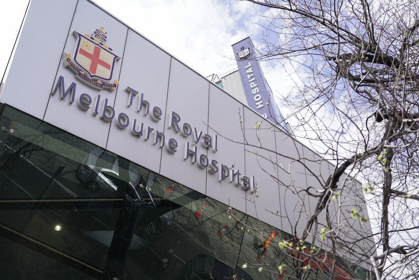 بازداشت یک پزشک در ملبورن به اتهام جاسازی دوربین مخفی در سرویس‌های بهداشتی بیمارستان‌ها