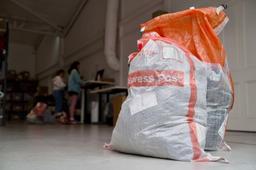 استرالیا ارسال مرسولات پستی به آمریکا را تعلیق کرد 