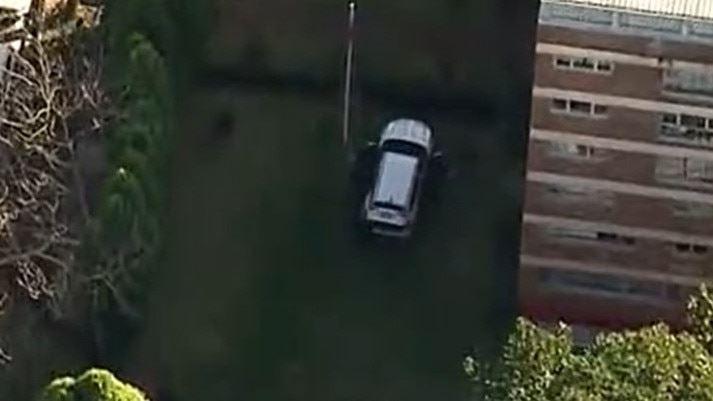 حمله خودرویی به کنسولگری روسیه در سیدنی؛ یک نفر بازداشت شد