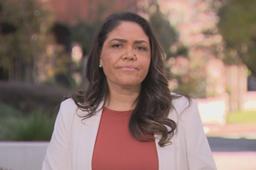 سناتور پرایس پس از خودداری از عذرخواهی، سرانجام مجبور به کناره‌گیری شد 