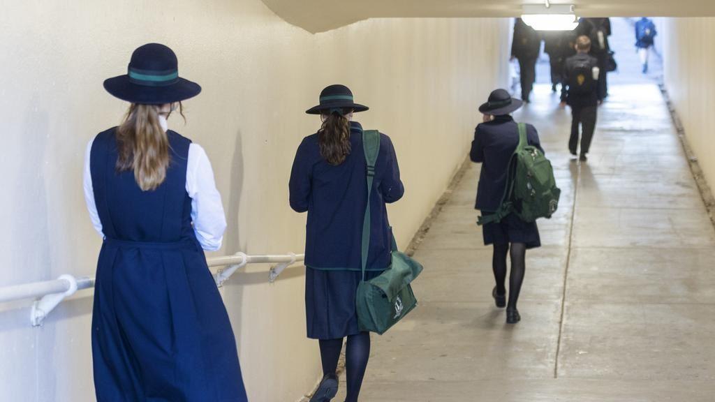 شکاف فزاینده میان دانش‌آموزان مدارس دولتی و خصوصی استرالیایی و نابرابری جنسیتی