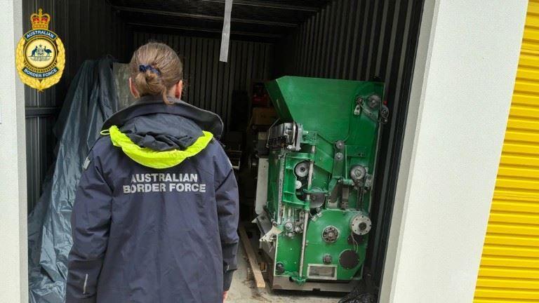 کشف دستگاه بزرگ تولید 3.6 میلیون نخ سیگار در روز در سیدنی