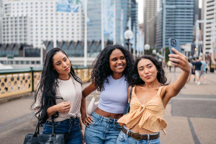 اشتراک‌گذاری برنامه سفر و سلفی در فرودگاه ؛ بهانه‌ای برای شرکت‌های بیمه جهت رد غرامت سرقت