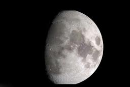 انسان آماده اقامت در ماه در دهه آینده