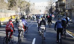 هزاران نفر زن و مرد در تهران دوچرخه سواری کردند