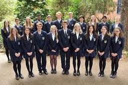 آیا دولت استرالیا به مدارس خصوصی نسبت به مدارس دولتی اهمیت بیشتری می دهد ؟