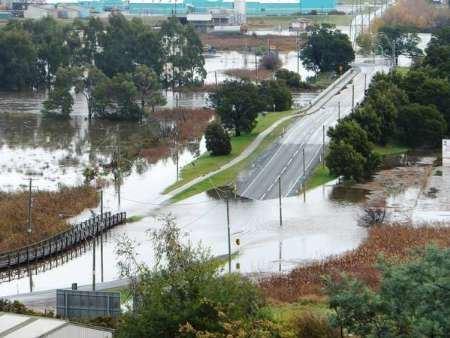 کشته و ناپدید شدن تعدادی از شهروندان " تاسمانی " استرالیا در طوفان و سیل شدید