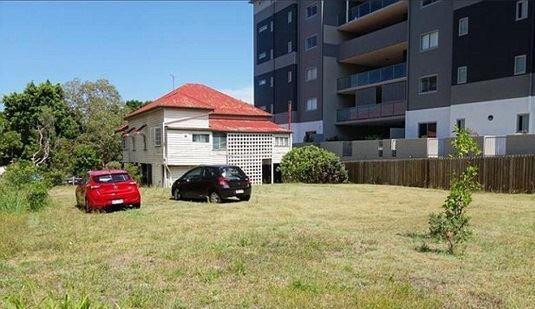 من خانه کوچک خود را در استرالیا به قیمت "شیرین" میفروشم