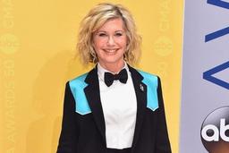 حضور "اولیویا نیوتون جان " برای درمان در مرکز سلامتی و تحقیقات سرطان اولیویا نیوتون جان در ملبورن استرالیا 