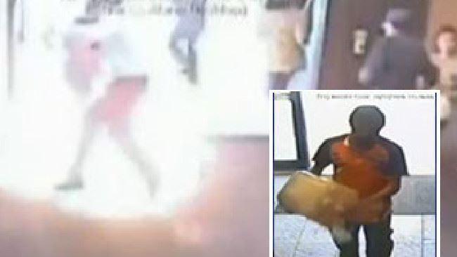 آتش زدن بانک کامان ولت استرالیا بدلیل صف طولانی