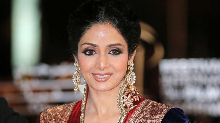 سری دیوی بازیگر مشهور سینمای هند در سن 54 سالگی درگذشت