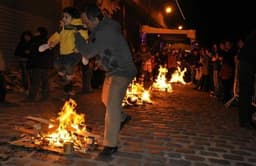 نگاهی به تاریخچه"چهارشنبه‌سوری" و چگونگی برگزاری آن در کشور های ایران و افغانستان