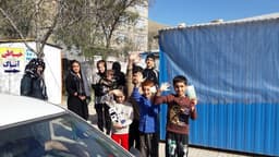 گزارش تصویری از حضور "سمیه نجفی" خبرنگار رادیو نشاط استرالیا (حوزه ایران) در زمان تحویل سال نو1397 در کنار مردم خونگرم زلزله زده سرپل ذهاب