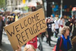  حدود نیمی از شهروندان استرالیا در مورد واقعی بودن ادعای پناهندگان این کشور تردید دارند