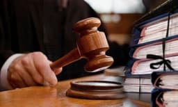 یک پزشک ایرانی ساکن ملبورن و همسرش به اتهام رفتار برده وارانه با یک پناهجو در دادگاه حاضر شدند