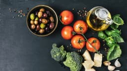 تغییر رژیم غذایی می تواند به کاهش افسردگی و تقویت زندگی کمک کند
