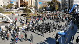 مروری بر موج گسترده تجمع و اعتراض به افزایش قیمت بنزین در ایران