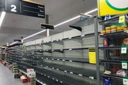 افزایش فروش کالاهای سوپرمارکتی ، اقلام دارویی و کاهش فروش البسه در استرالیا