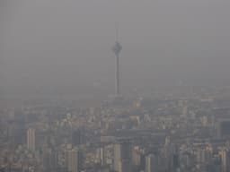 لزوم تخلیه پایتخت ایران با رد شدن شاخص آلایندگی از مرز 200