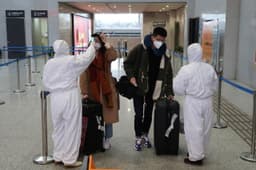 دفاع یک دانشمند بریتانیایی از ماموریت WHO در ووهان چین
