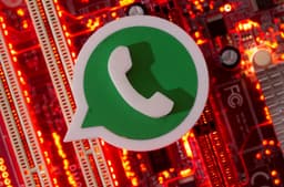 واتس‌اپ حساب کاربری ۱۰۰ خبرنگار فلسطینی را مسدود کرد