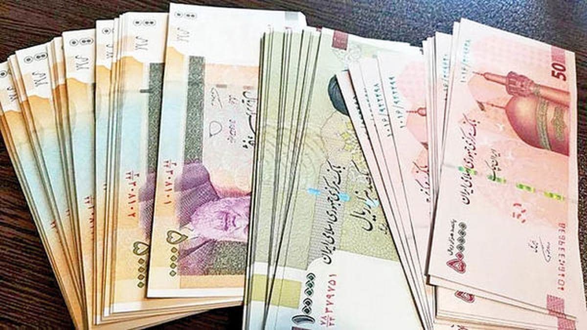 ایران در افت ارزش پول ملی رکورد زده است