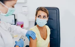 واکسن کرونا باعث کاهش چشمگیر مرگ و میر شده است
