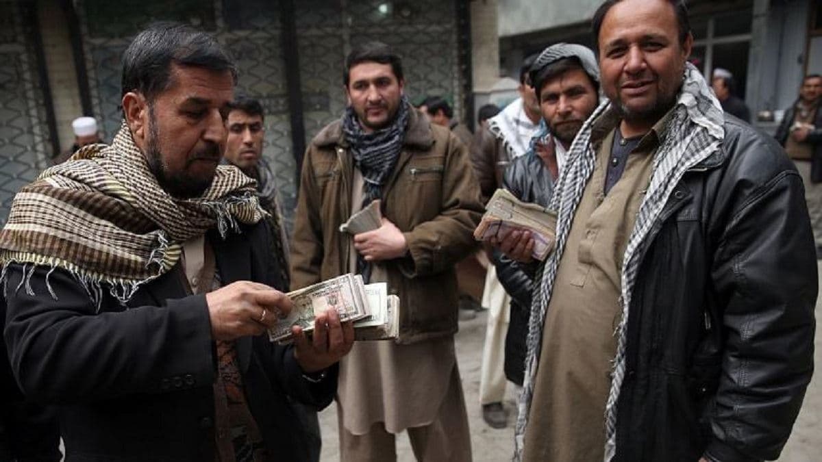 بحران اقتصادی و کمبود دلار در افغانستان