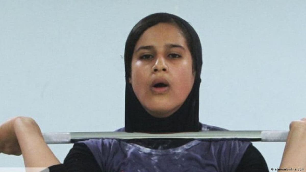 گمانه‌زنی در رابطه با پناهنده شدن وزنه‌برداز زن ایرانی در یونان
