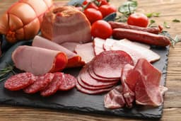نیترات در سوسیس و کالباس موجب سرطان روده می‌شود