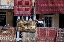 واگذاری بازار فرش ایران به افغان‌ها