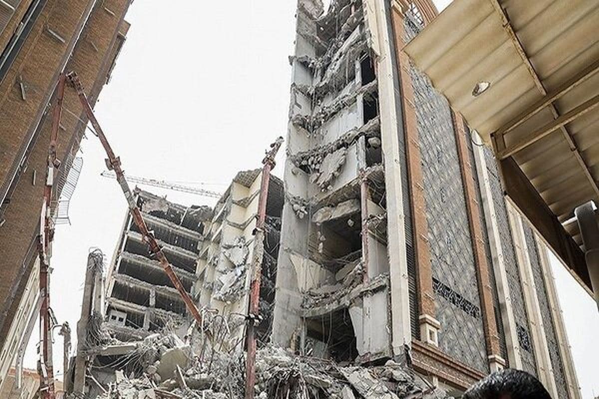 ریزش مجدد باقی مانده ساختمان متروپل در آبادان
