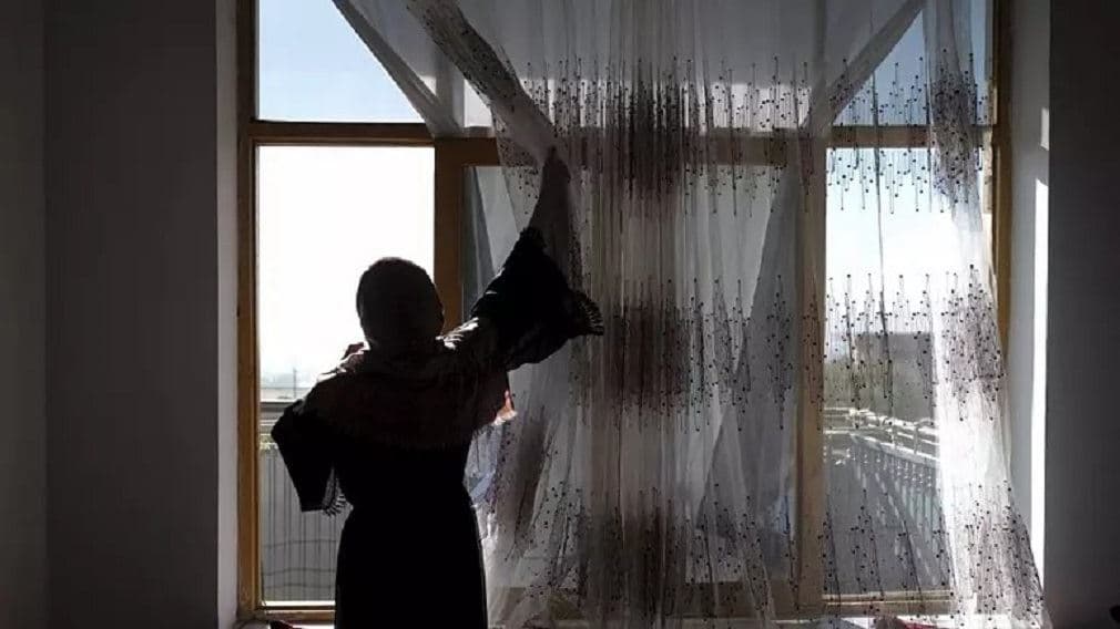 ازدواج اجباری نتیجه ممانعت طالبان از ادامه تحصیل دختران افغان
