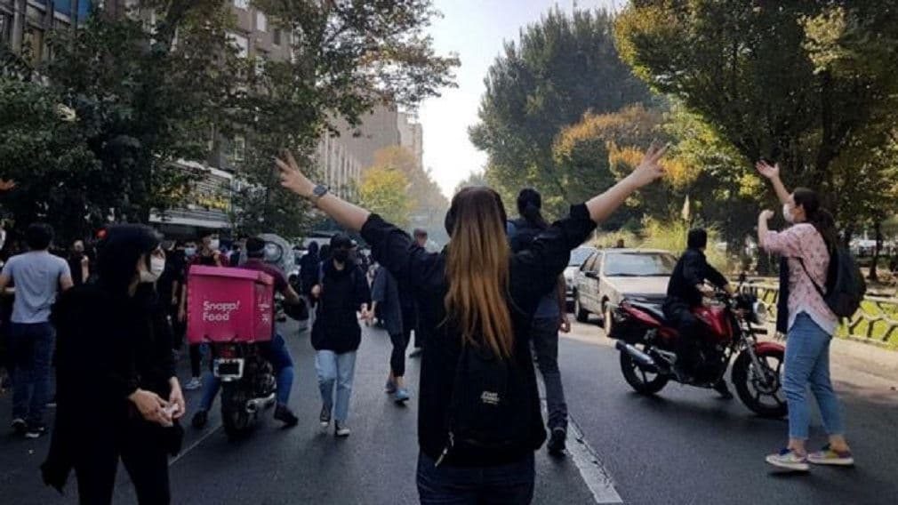 همراهی با اعتراضات ایران و تهدید اروپا توسط جمهوری اسلامی