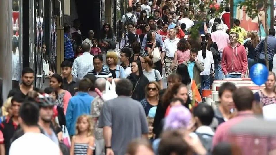 رکوردزنی مهاجرت خالص به استرالیا با بازگشت دانشجویان خارجی و بک‌پکرها